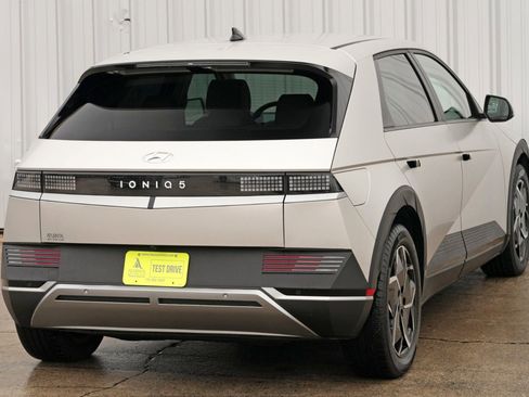 Used 2023 Hyundai Ioniq 5 SEL image 48