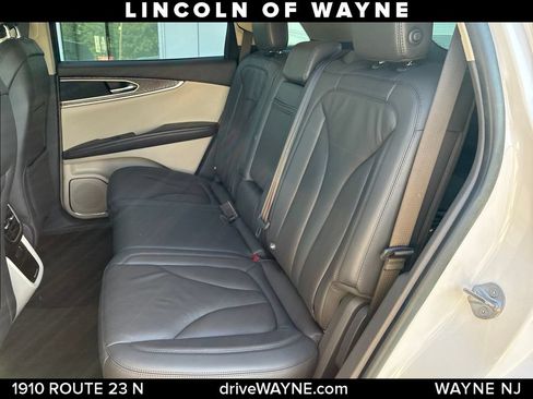 Certified 2019 Lincoln Nautilus Select FWD image 22