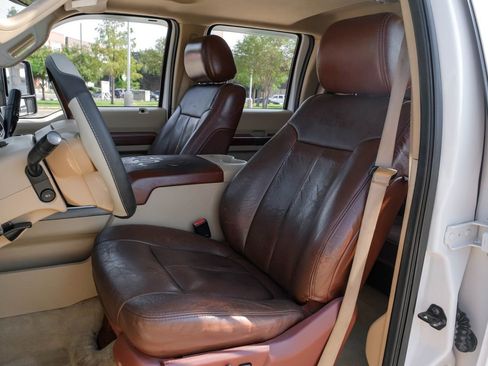 Used 2012 Ford F250 King Ranch w/ FX4 Off Road Pkg image 28