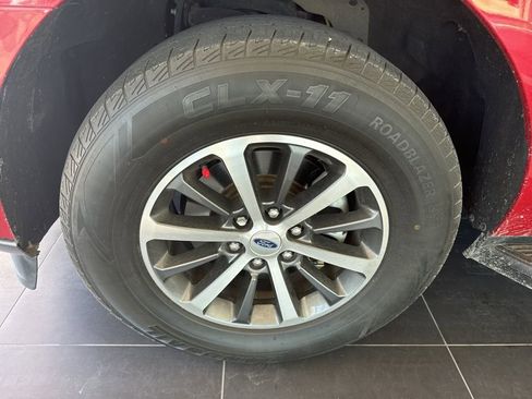 Used 2021 Ford Expedition XLT image 7