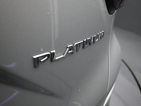 Used 2019 Nissan Murano Platinum image 12