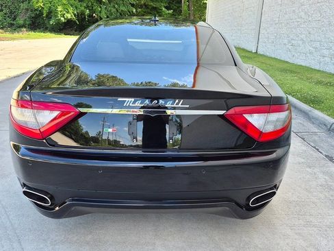 Used 2012 Maserati GranTurismo S RWD image 6