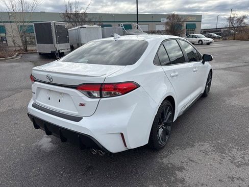 Used 2024 Toyota Corolla SE image 3