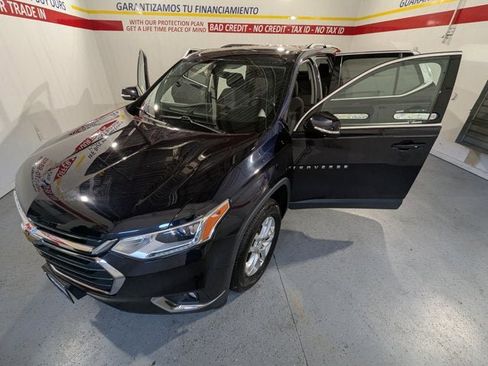 Used 2020 Chevrolet Traverse LT image 11