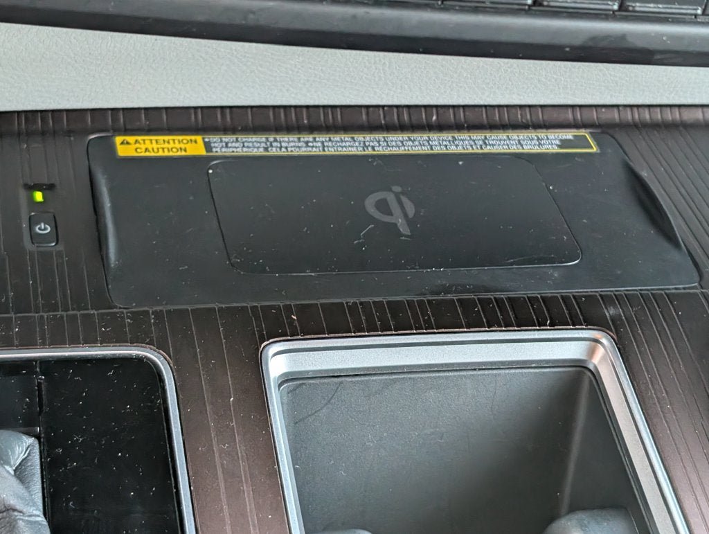 Certified 2022 Toyota Sienna XLE w/ XLE Plus Package FWD image 22