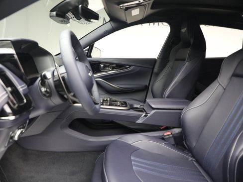 New 2026 Aston Martin DBX 707 image 17