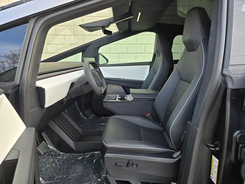 Used 2025 Tesla Cybertruck AWD Crew Cab image 25