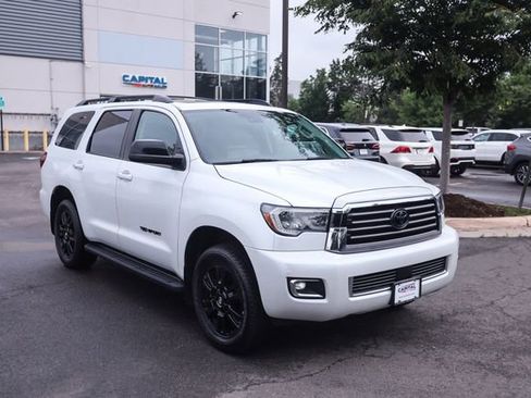 Used 2022 Toyota Sequoia TRD Sport AWD/4WD image 8