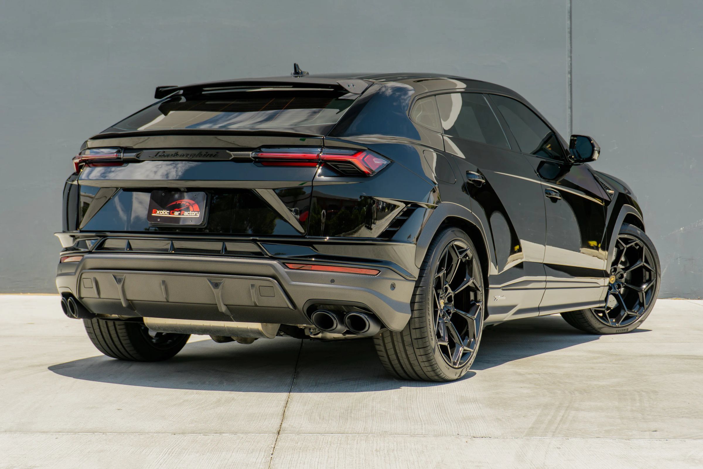Used 2024 Lamborghini Urus Performante AWD/4WD image 7
