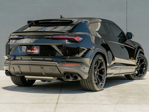 Used 2024 Lamborghini Urus Performante AWD/4WD image 7