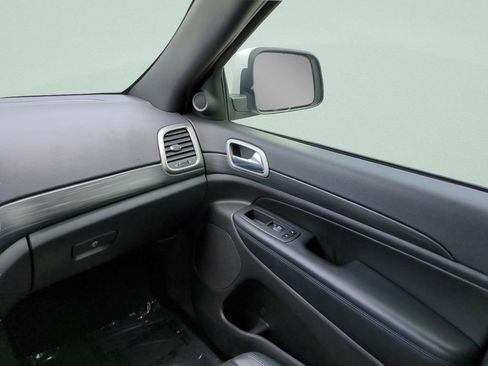 Used 2021 Jeep Grand Cherokee Laredo X RWD image 13