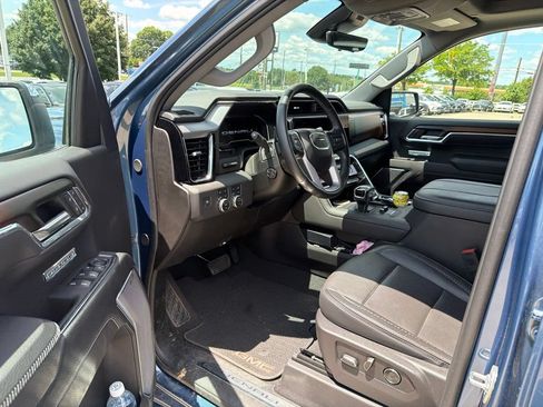 Used 2025 GMC Sierra 1500 Denali w/ Technology Package AWD/4WD image 5