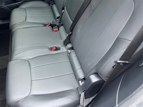 Used 2022 Mercedes-Benz GLB 250 image 43