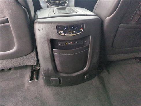 Used 2015 Cadillac Escalade Luxury RWD image 19