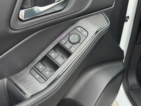 New 2026 Nissan Rogue SV image 15