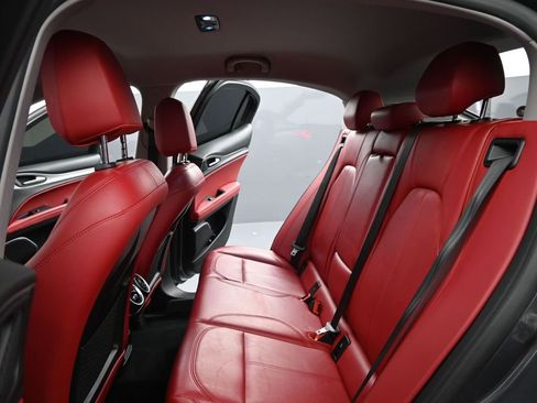 Used 2018 Alfa Romeo Stelvio Sport w/ Quick Order Package 22J Sport image 18