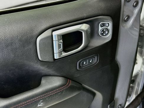 Used 2019 Jeep Wrangler Unlimited Rubicon AWD/4WD image 18