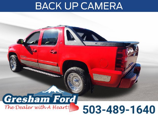 Used 2011 Chevrolet Avalanche LT w/ Luxury Package AWD/4WD image 3