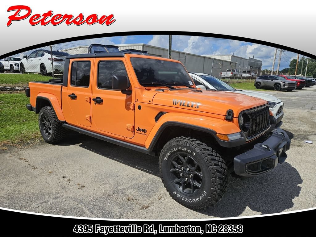 Certified 2025 Jeep Gladiator Sport AWD/4WD image 1