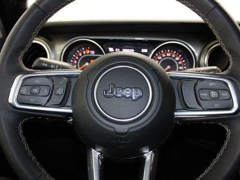 Used 2023 Jeep Gladiator Overland image 33