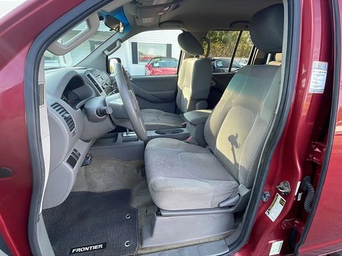 Used 2014 Nissan Frontier S image 10