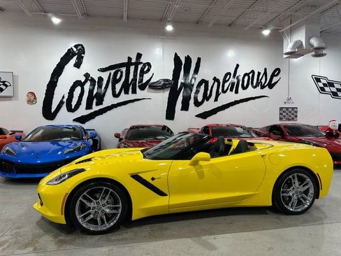 Used 2018 Chevrolet Corvette Stingray Convertible w/ 3LT Preferred Equipment Group image 30