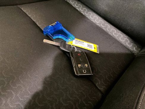 Used 2017 GMC Canyon SLE w/ SLE Convenience Package image 30