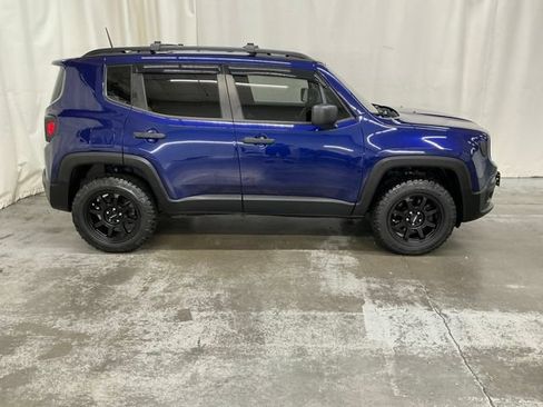 Used 2016 Jeep Renegade Sport w/ Power & Air Group FWD image 2