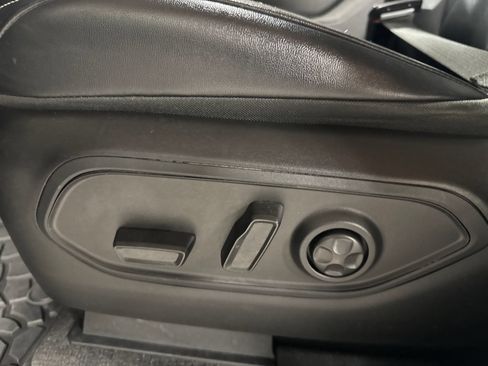 Used 2022 Jeep Grand Cherokee Limited AWD/4WD image 15