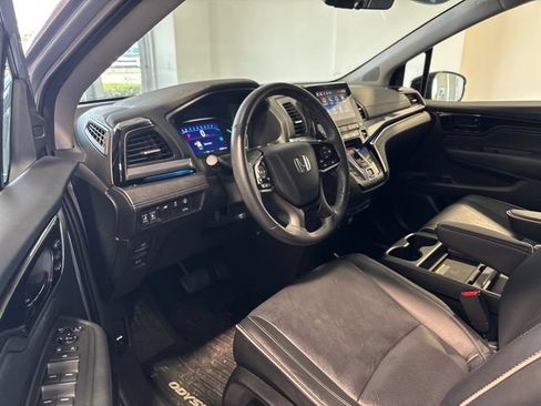 Used 2024 Honda Odyssey Elite image 6