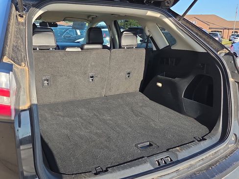 Used 2024 Ford Edge SEL image 8