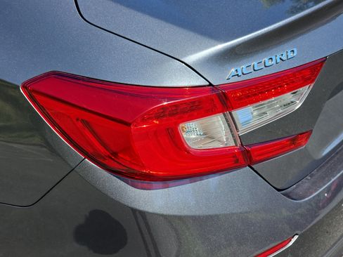 Used 2018 Honda Accord Touring image 33