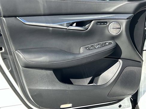 Used 2024 INFINITI QX50 Sport image 19