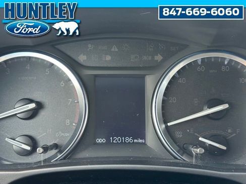 Used 2016 Toyota Highlander Plus image 32