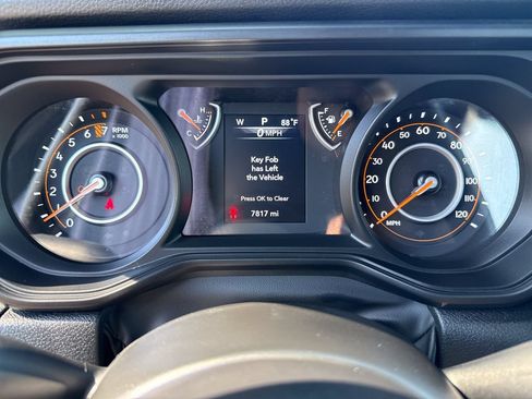 Used 2024 Jeep Gladiator Sport AWD/4WD image 21