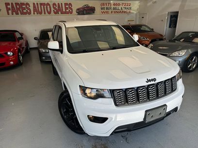 Used 2017 Jeep Grand Cherokee Altitude