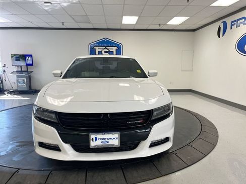 Used 2015 Dodge Charger R/T w/ Plus Group RWD image 3