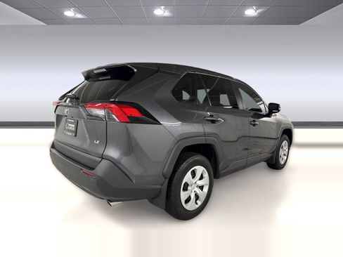 Used 2024 Toyota RAV4 LE FWD image 9