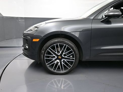 Certified 2026 Porsche Macan AWD/4WD image 12