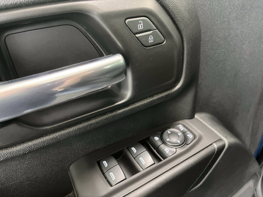 Used 2021 Chevrolet Silverado 2500 Custom w/ Custom Value Package AWD/4WD image 4