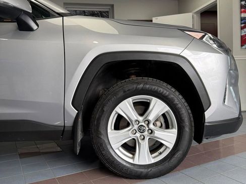 Used 2020 Toyota RAV4 XLE w/ Convenience Package image 8