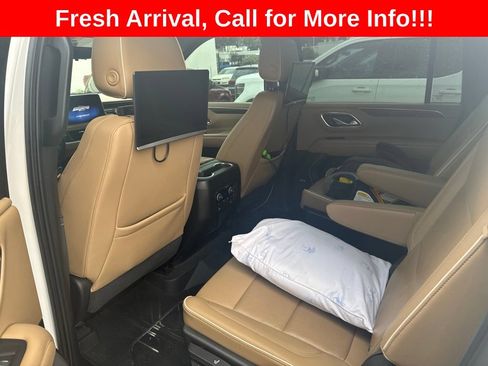 Used 2021 Chevrolet Suburban Premier w/ Premium Package AWD/4WD image 10