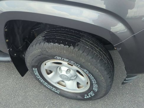 Used 2021 Toyota Tacoma SR AWD/4WD image 10