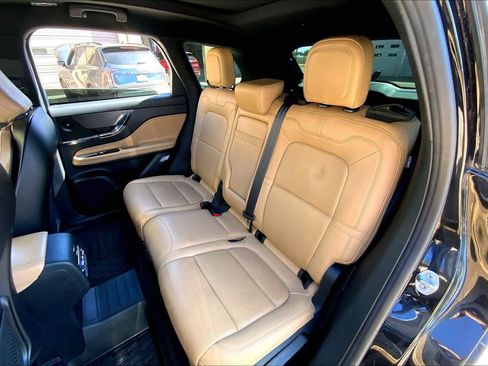 Used 2021 Lincoln Corsair Reserve w/ Equipment Group 201A FWD image 21