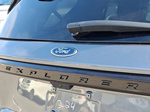 Used 2025 Ford Explorer ST w/ Sun And Sound Package AWD/4WD image 30