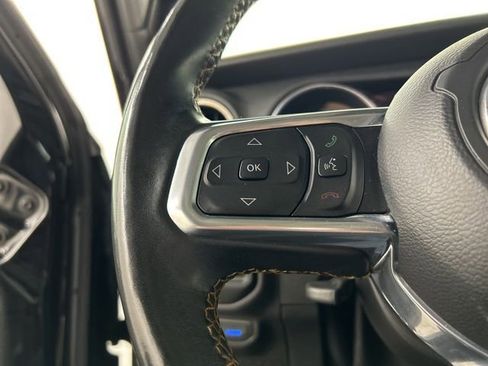 Used 2021 Jeep Wrangler Unlimited Sahara AWD/4WD image 8