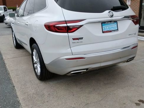 Used 2018 Buick Enclave Premium w/ Experience Buick Package AWD/4WD image 2