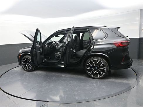 Used 2022 BMW X5 M Competition w/ Competition Package 2 image 39