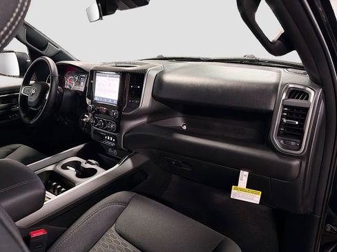 New 2026 RAM 1500 4x4 Crew Cab image 29