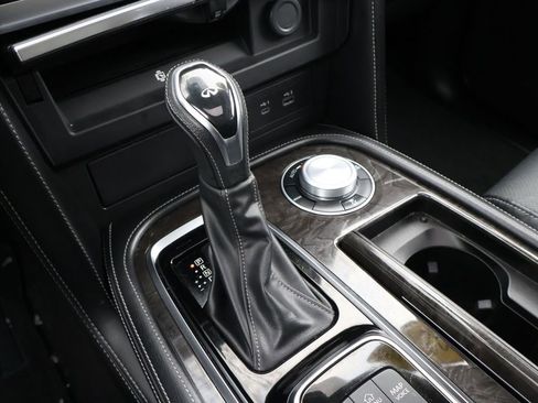 Used 2024 INFINITI QX80 Luxe image 21